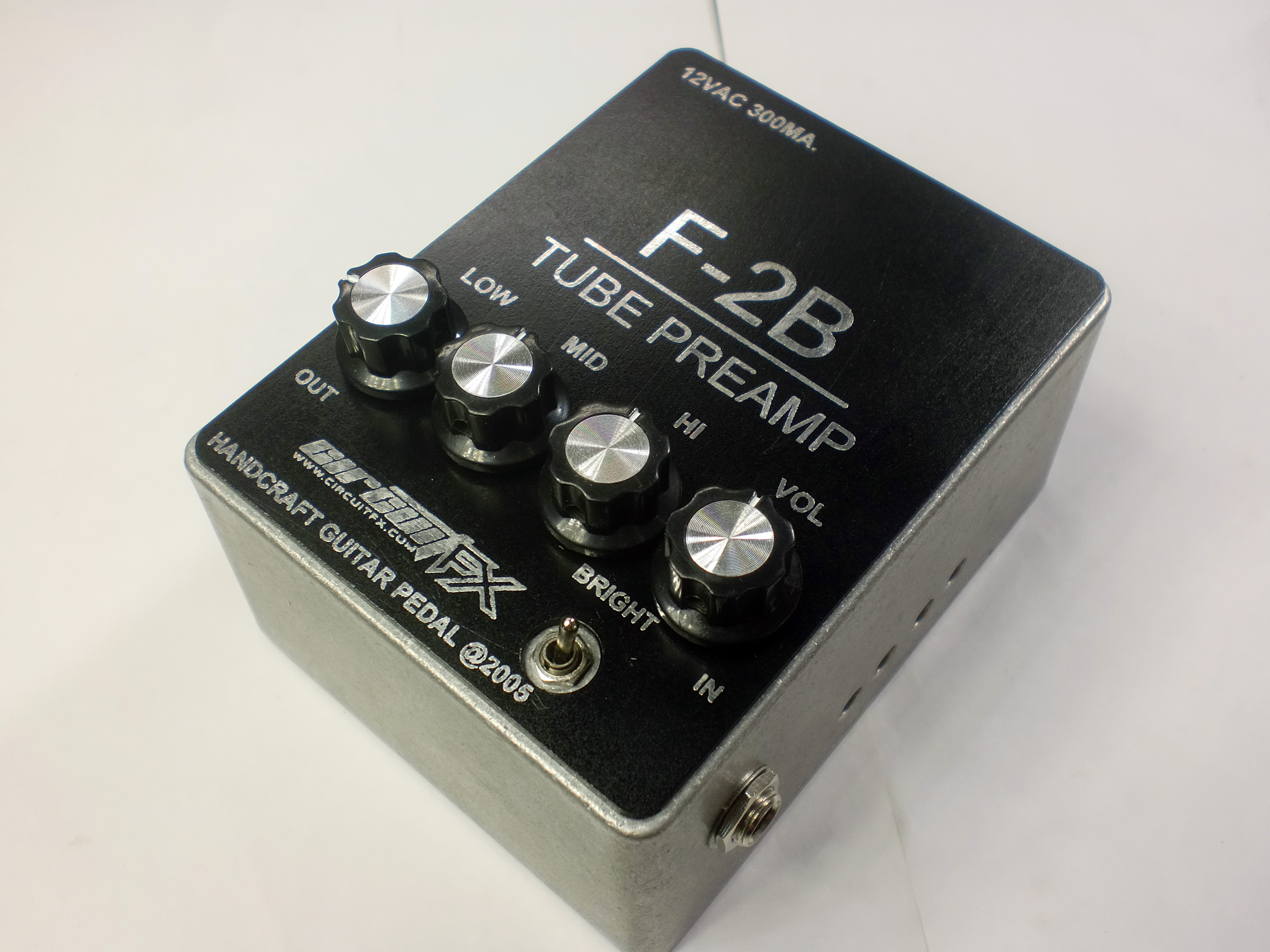 alembic-f2b-tube-preamp_3 alembic-f2b-tube-preamp
